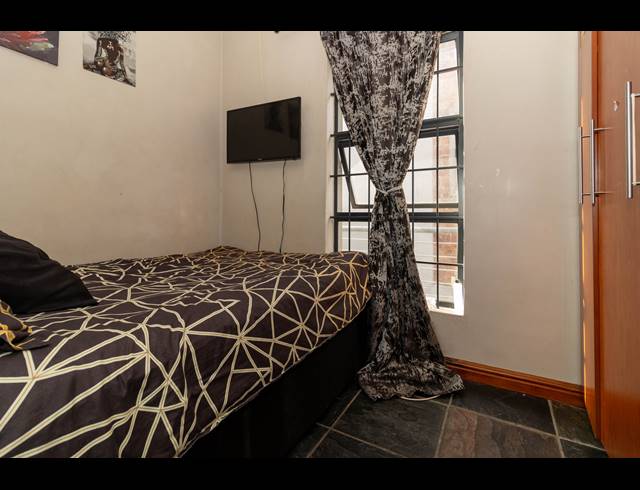 2 BEDROOM APARTMENT FOR SALE IN FLAMINGO VLEI